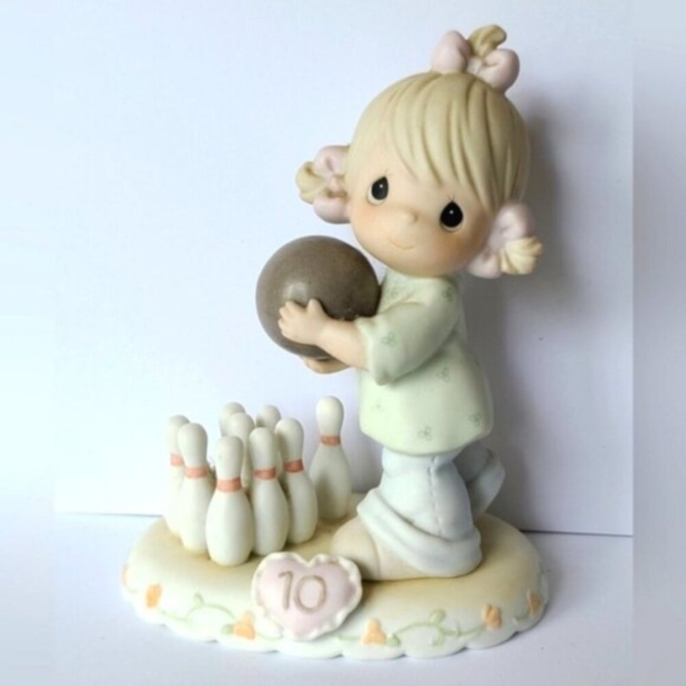 Vintage 90s Precious Moments Growing In Grace 10 Years Old Collectible Figurine